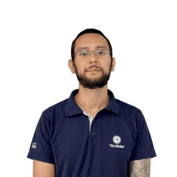 Elder Souza, integrante da equipe técnica da TeraSolar